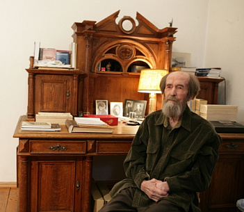 За «петербургским» столом